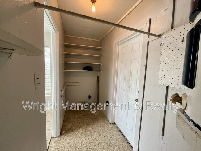 Building Photo - 10731 108th St N