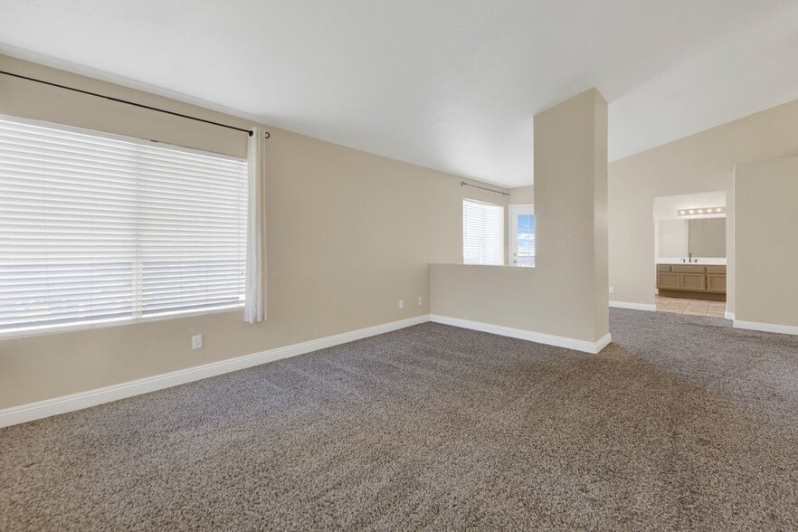 Building Photo - 3201 Angeleno Pl