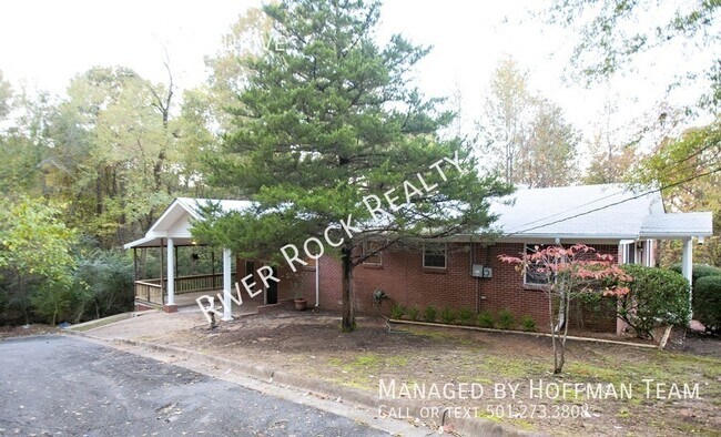 Building Photo - 401 Valley View Dr