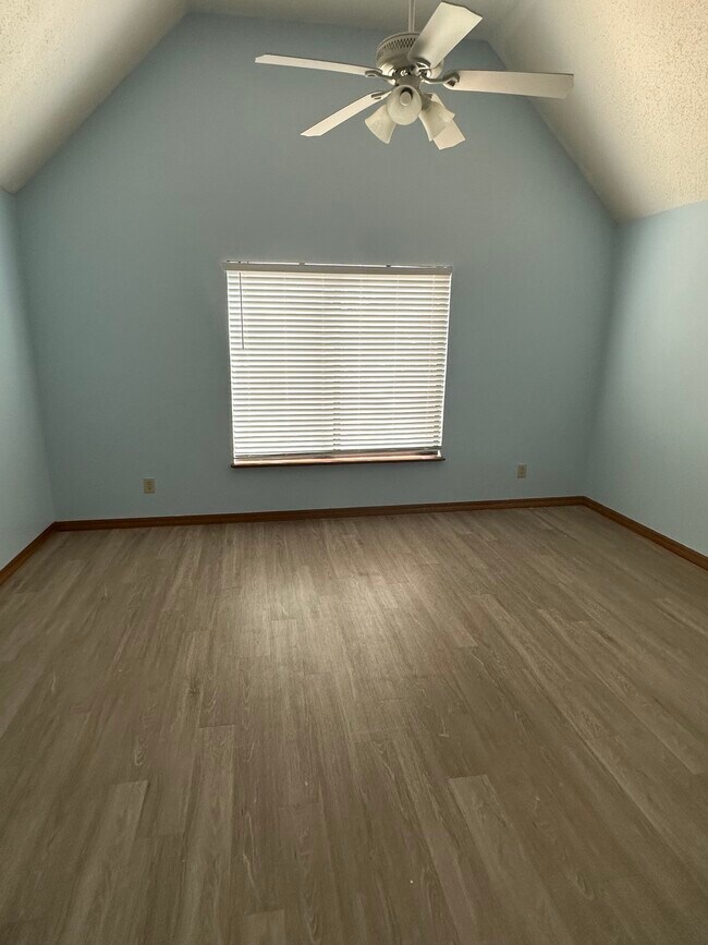 Building Photo - 3960 Willow Trail Run