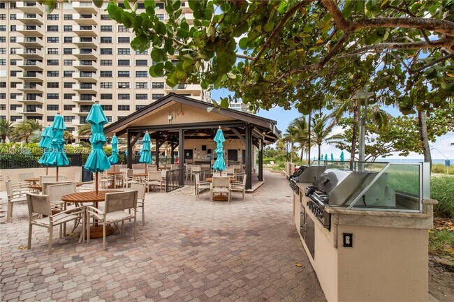 Building Photo - 4900 N Ocean Blvd