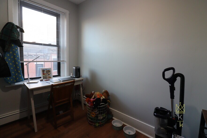 Building Photo - 39 Irving St