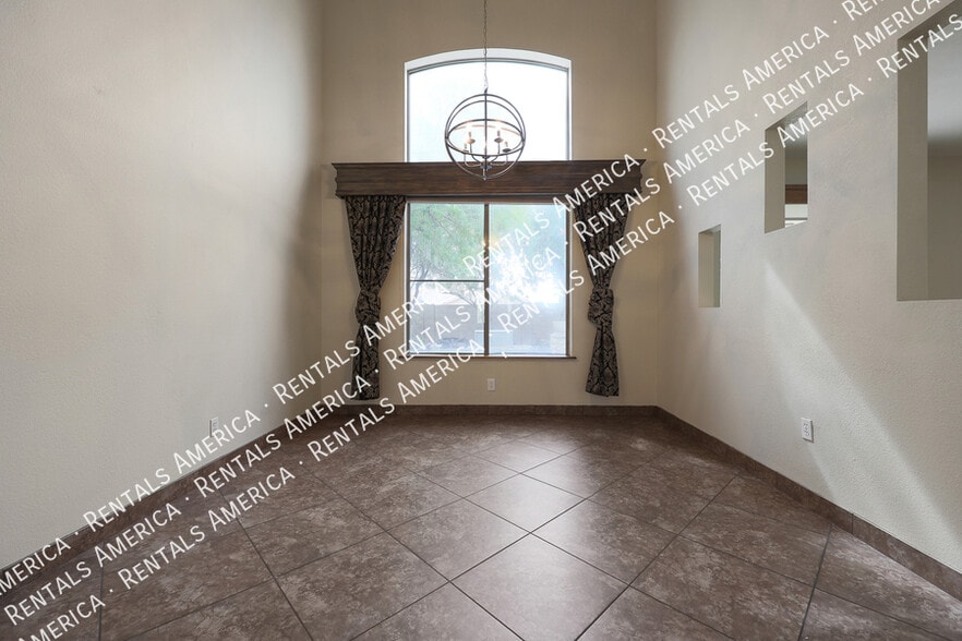Building Photo - 3719 W Fallen Leaf Ln