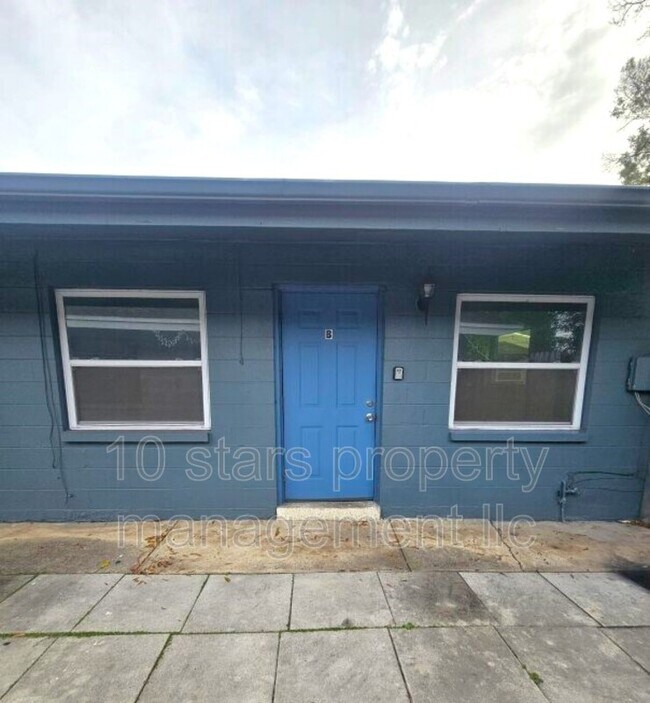 Building Photo - 3716 137th Ave N