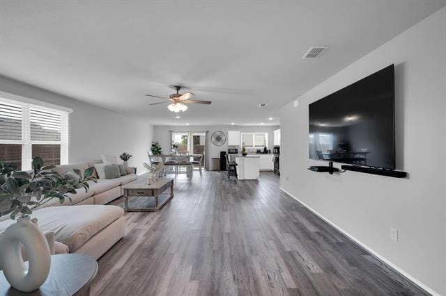 Building Photo - 613 Mayfield Dr
