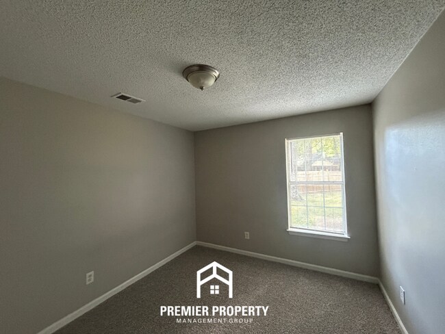 Building Photo - 4049 Powder Mill Cove