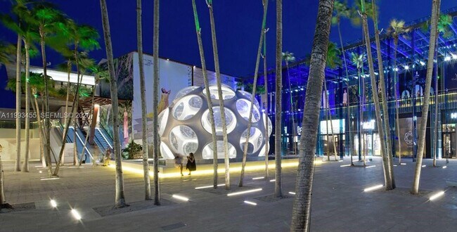 Building Photo - 738 NE 72nd Terrace