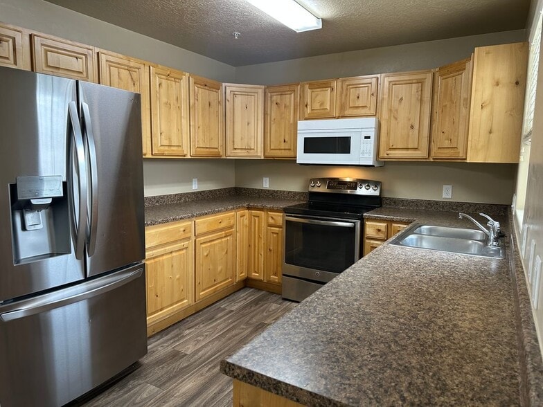 Building Photo - 488 S 2550 W