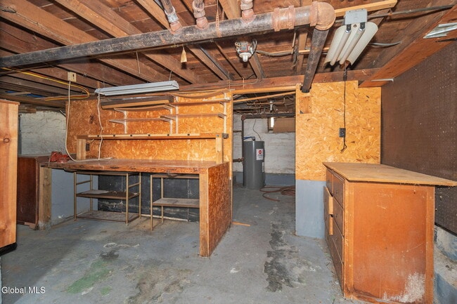 Building Photo - 232 Main St