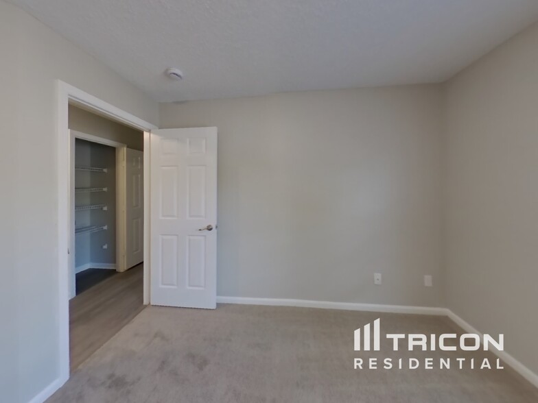 Building Photo - 13571 Ashford Wood Ct W