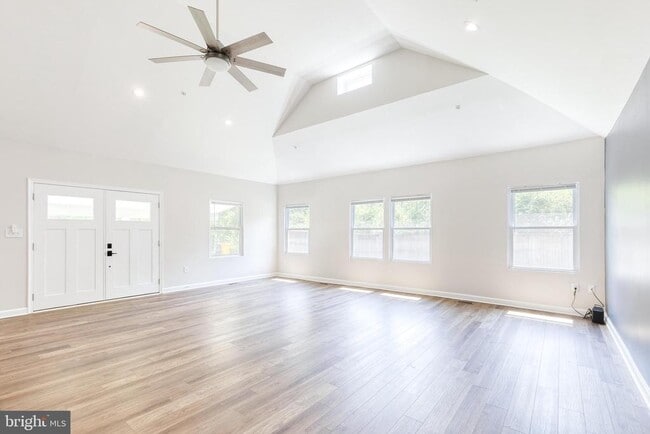 Building Photo - 1248 Generals Hwy