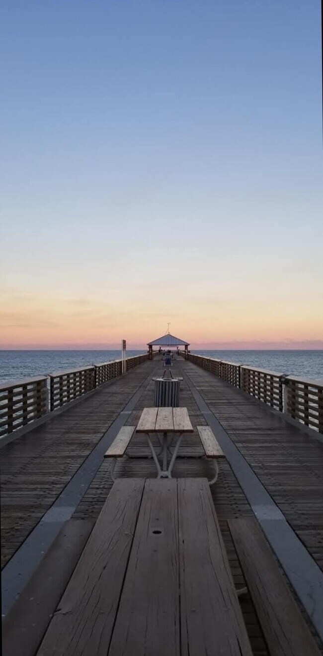 Building Photo - 353 S US Hwy 1