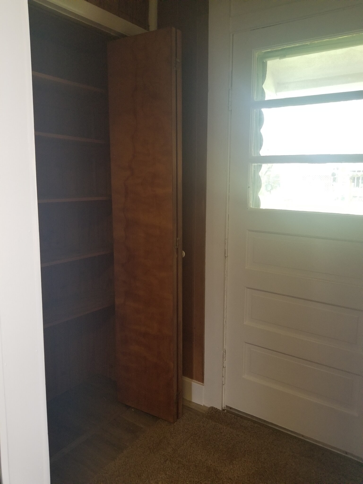 Back Entry - 330 Columbia St