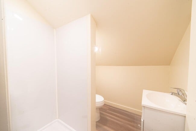 Building Photo - Beautifully refreshed 4-bedroom, 2-bath home in Millville