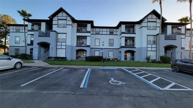 Building Photo - 3702 Palm Desert Ln