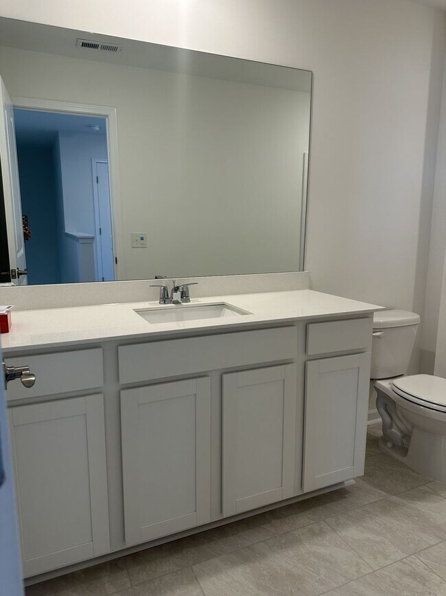 Building Photo - BRAND NEW - SINGLE FAMILY HOME IN COLUMBIA