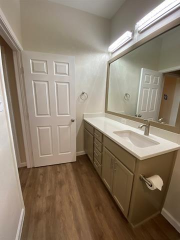 Building Photo - 712 Wedgegate Dr