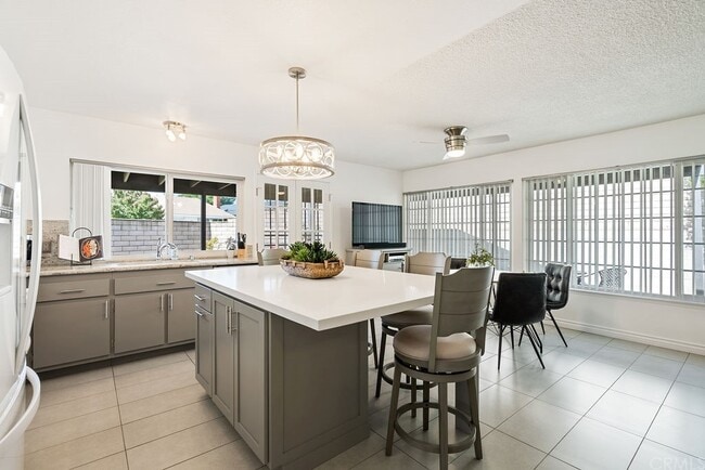 Building Photo - 2650 Altamira Dr