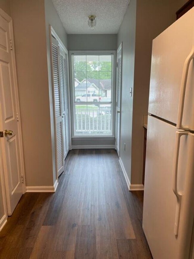 Building Photo - 2 Bedroom Duplex in Quail Rise Subdivision