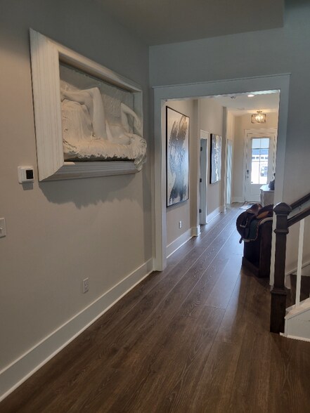 Building Photo - 386 Bumble Cir