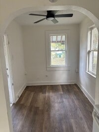 Building Photo - 324 N Orange St