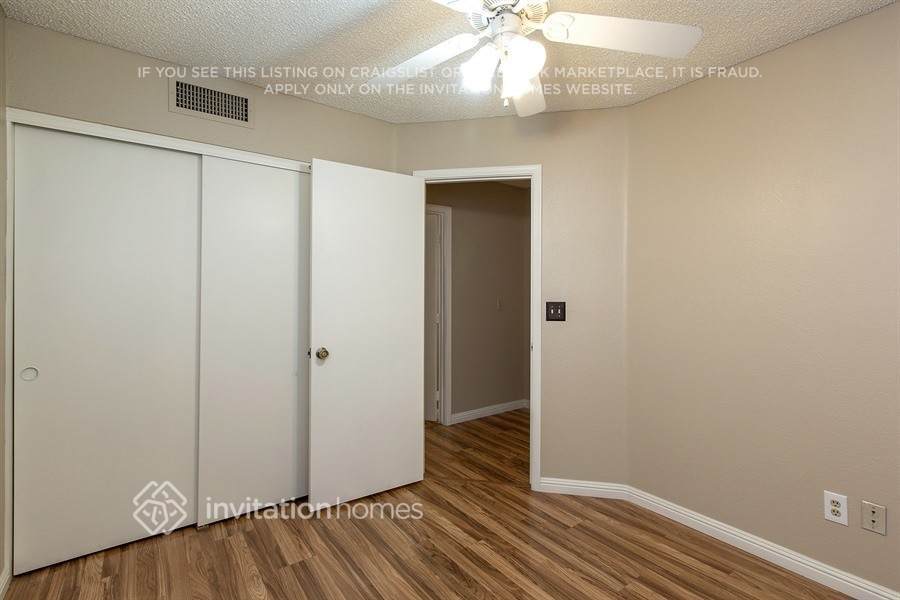 Building Photo - 11564 W Sage Dr