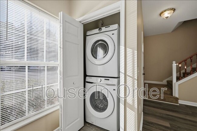 Building Photo - 48 Ridgestone Cir