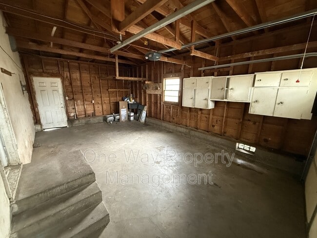 Building Photo - 820 35th Ave Ct