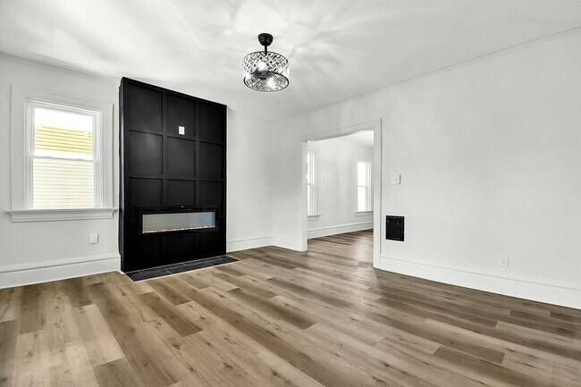 Building Photo - 1202-1204 Franklin Ave