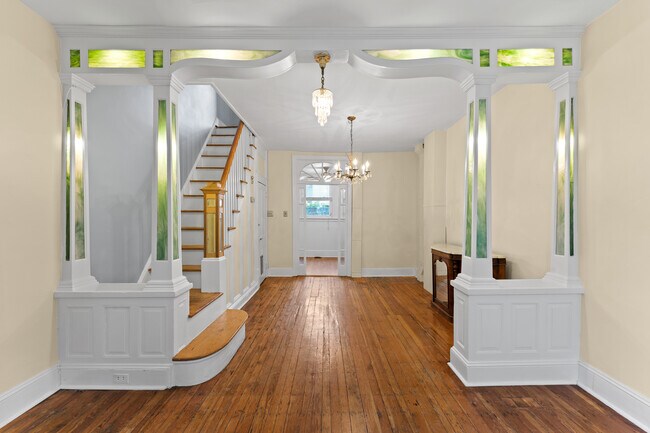 Primary Photo - 1139 Titan St