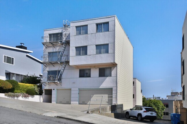 Building Photo - 90 Terra Vista Ave