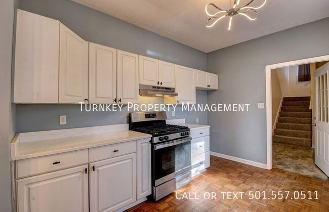 Building Photo - 3 Rocky Top Cove