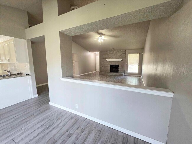 Building Photo - 217 Cypress Dr