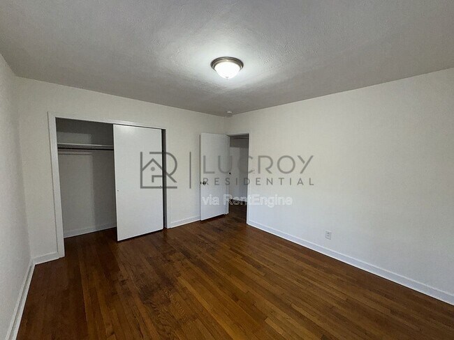 Building Photo - 3147 Shirley Dr