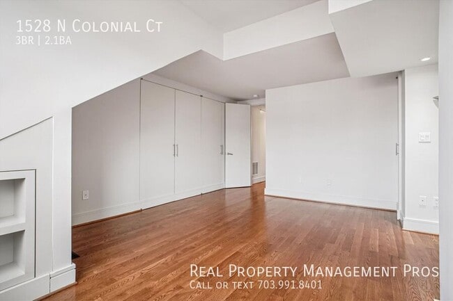 Building Photo - 1528 N Colonial Ct