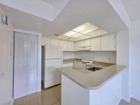 Building Photo - 708 Executive Center Dr