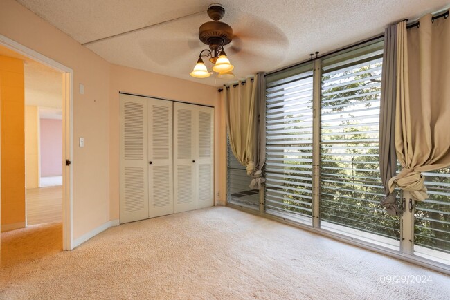 Building Photo - 3br/2ba/2pkg Condo in Waikalani Woodlands ...