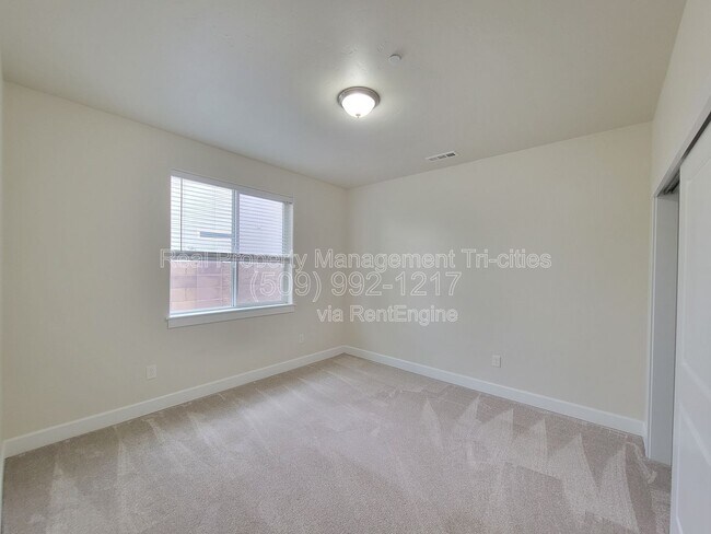 Building Photo - 2234 Morris Ave