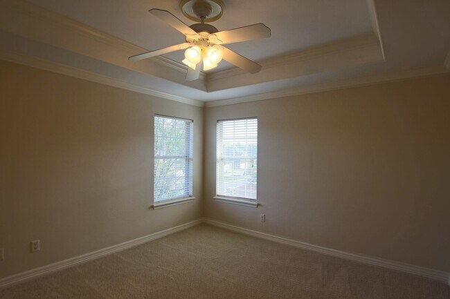 Building Photo - 1202 River Bend Dr