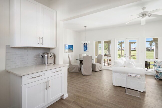 Building Photo - 5045 Harmony Cir