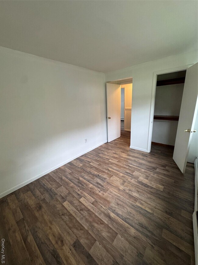 Building Photo - 1145 Glen Rd