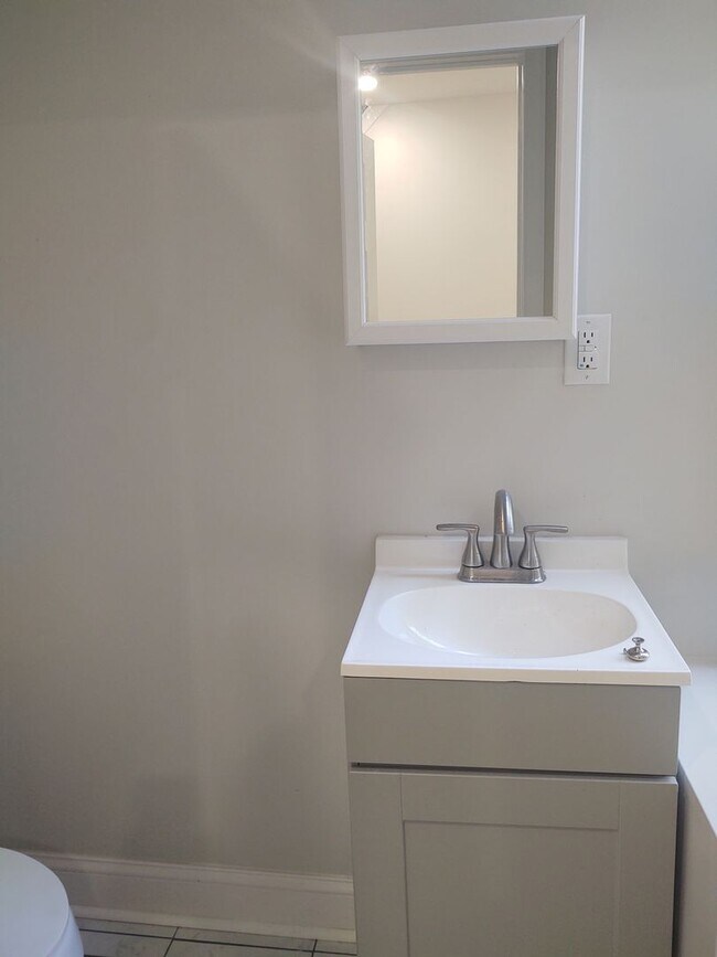 Building Photo - Brand New home!!