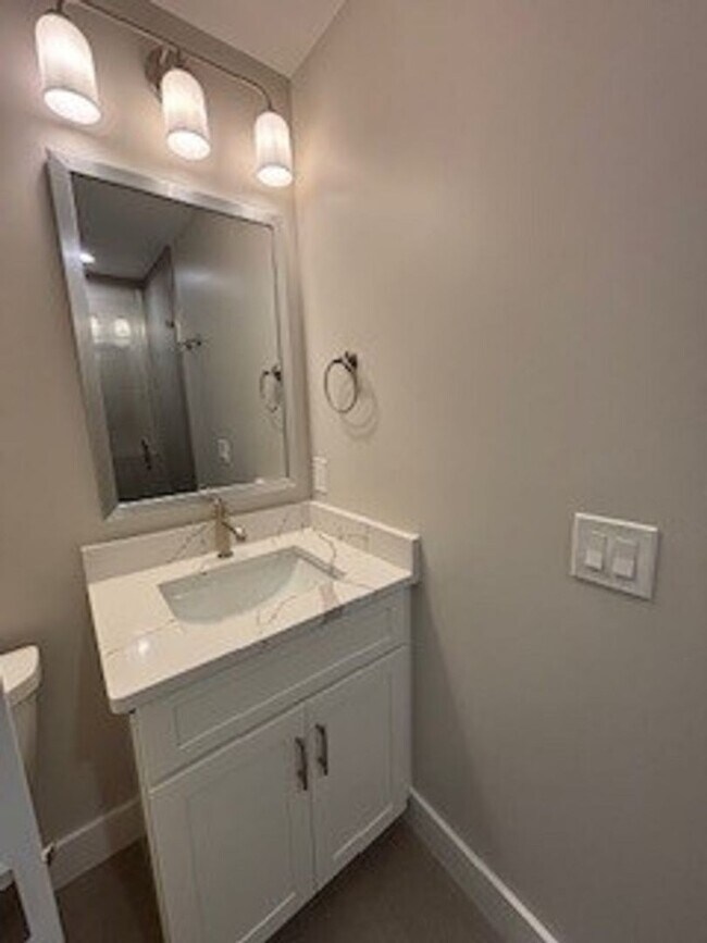 Building Photo - Broad Creek Landing