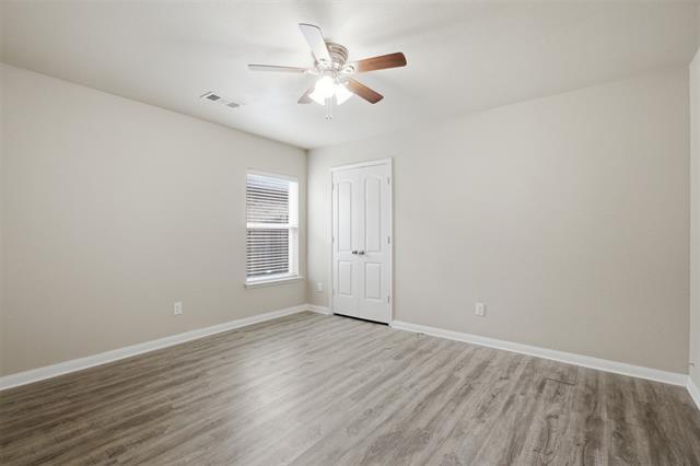 Building Photo - 230 Silver Leaf Dr
