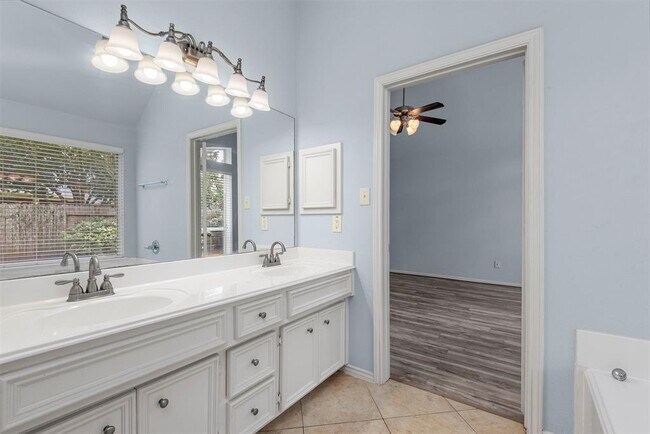 Building Photo - 28223 Sweet Oak Ln