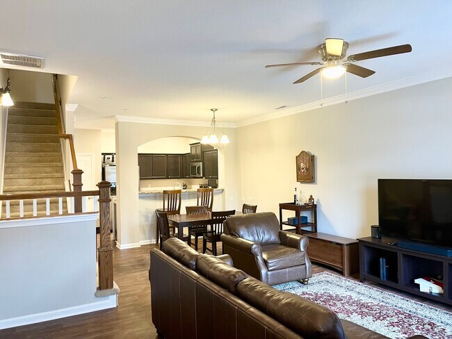 Primary Photo - 205 Promenade Ln