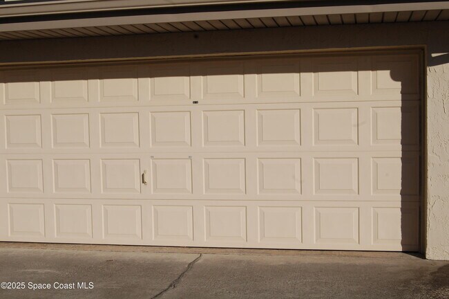 Building Photo - 1860 N Atlantic Ave