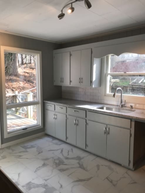 Building Photo - 300 N Hampton Rd