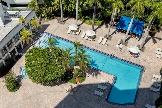 Building Photo - 3600 Mystic Pointe Dr