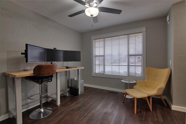 Building Photo - 2924 Canyon Oaks Ct